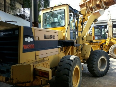 รถตักล้อยาง WA200-1-30824