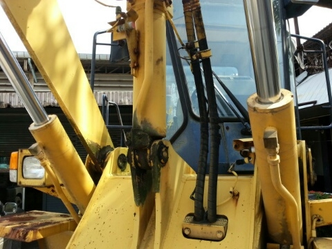 รถตักล้อยาง WA200-1-30824