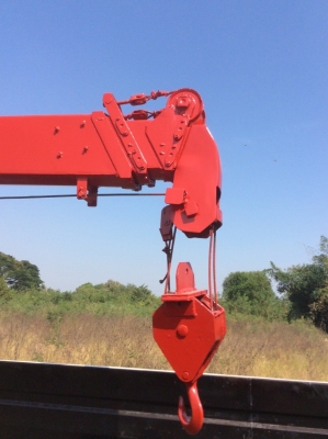 ISUZU 6ล้อ JCM พร้อมเครน 3T (กระบะเหล็ก กว้าง2.3 ม. ยาว4.7 ม.) เครื่องEH700 168 แรง เครื่องดี ยางดี ครัทซีสวย เกียร์สั้น ขาย 390,000บาท