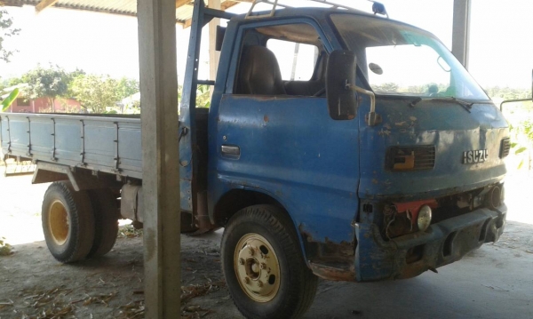 หกล้อ อีซูซุ TL85ช่วงสั้น สภาพดีใช้งานตลอดวิ่งไกลสะบาย&hellip; ทะเบียน ม79 แล้ว