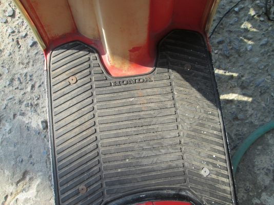 สวยมากๆครับ  ไม่มีบิ่นไม่มีแตก   ขออนุญาตขายถูกครับ