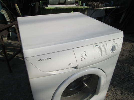 เครื่องเสียไปซ่อมเอา   ขอขายตามนี้ครับ  1800บาทส่งทั่วไทย