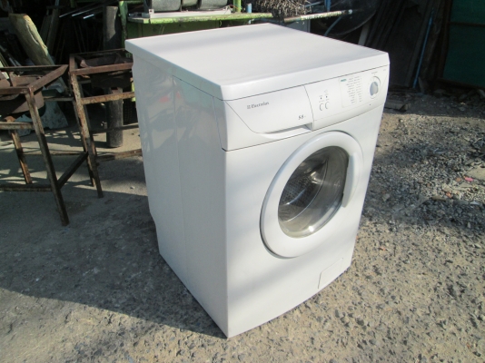 เครื่องเสียไปซ่อมเอา   ขอขายตามนี้ครับ  1800บาทส่งทั่วไทย