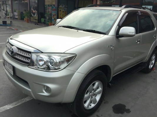 ขายฟอร์จูนเนอร์ สีเทา ปี 2009 เครื่อง 2.7 เบนซิล ออโต้ขับ 2