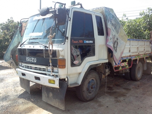 ขายรถบรรทุกหกล้อดั้มอีซูซูร็อคกี้ FRR33 รถประกอบ เครื่อง 175 แรงม้า รถมี 2 คันให้เลือกครับ