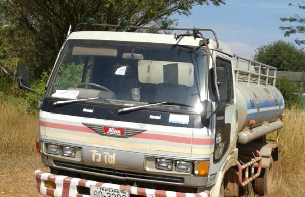 ^**ราคาใหม่ 365,000บ.นะครับ**^หกล้อ ฮีโน้ Km777หัวFc บรรทุกน้ำมัน ถัง7,000ลิตร อุปกรณ์ครบ^**ทำเป็นรถน้ำเหมาะเลย**^ครับ เอกสารทะเบียนพร้อมโอน&hellip;ได้ทุกจังหวัด&hellip;เด้อคร๊าบ