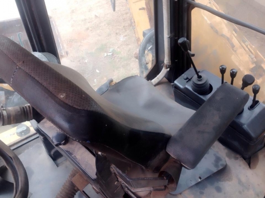 **379,000 บ.ต่อรอง** ขายรถตักหน้า-ขุดหลัง BACKHOE LOADERS FOREDIL รุ่น 40.13C สภาพสวยๆเดิมๆบาง เครื่องเดิม เกียร์ เกียร์เดิม ปั้มเดิมๆ เครื่องสตาร์ทไม่ติดครับ จอดนาน แขนสวยไม่ปะ อุปกรณ์ครบ บอดี้เดิม สีสันเดิม เก๋งสวยไม่บุบ ยางเดิม สภาพยังดีครับ เช็คหน่อ **379,000 บ.ต่อรอง** ขายรถตักหน้า-ขุดหลัง BACKHOE LOADERS FOREDIL รุ่น 40.13C สภาพสวยๆเดิมๆบาง เครื่องเดิม เกียร์ เกียร์เดิม ปั้มเดิมๆ เครื่องสตาร์ทไม่ติดครับ จอดนาน แขนสวยไม่ปะ อุปกรณ์ครบ บอดี้เดิม สีสันเดิม เก๋งสวยไม่บุบ ยางเดิม สภาพยังดีครับ เช็คหน่อ