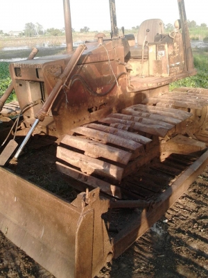 ขาย! รถแทรกเตอร์ D2 Komatsu รุ่น 6 และ D2 Mitsubishi 2G แทรกตีนเป็ด ใบดัน 3 เมตร ขายเหมา 2 คัน ขาย! รถแทรกเตอร์ D2 Komatsu รุ่น 6 และ D2 Mitsubishi 2G แทรกตีนเป็ด ใบดัน 3 เมตร ขายเหมา 2 คัน