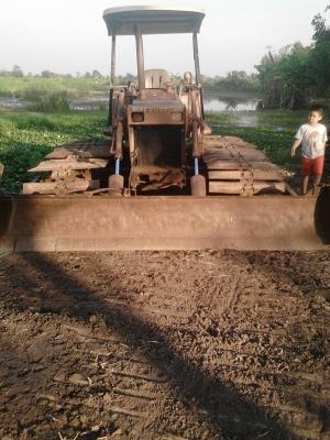 ขาย! รถแทรกเตอร์ D2 Komatsu รุ่น 6 และ D2 Mitsubishi 2G แทรกตีนเป็ด ใบดัน 3 เมตร ขายเหมา 2 คัน ขาย! รถแทรกเตอร์ D2 Komatsu รุ่น 6 และ D2 Mitsubishi 2G แทรกตีนเป็ด ใบดัน 3 เมตร ขายเหมา 2 คัน