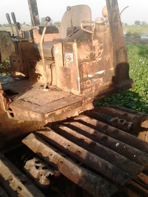 ขาย! รถแทรกเตอร์ D2 Komatsu รุ่น 6 และ D2 Mitsubishi 2G แทรกตีนเป็ด ใบดัน 3 เมตร ขายเหมา 2 คัน ขาย! รถแทรกเตอร์ D2 Komatsu รุ่น 6 และ D2 Mitsubishi 2G แทรกตีนเป็ด ใบดัน 3 เมตร ขายเหมา 2 คัน