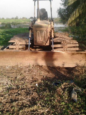 ขาย! รถแทรกเตอร์ D2 Komatsu รุ่น 6 และ D2 Mitsubishi 2G แทรกตีนเป็ด ใบดัน 3 เมตร ขายเหมา 2 คัน ขาย! รถแทรกเตอร์ D2 Komatsu รุ่น 6 และ D2 Mitsubishi 2G แทรกตีนเป็ด ใบดัน 3 เมตร ขายเหมา 2 คัน