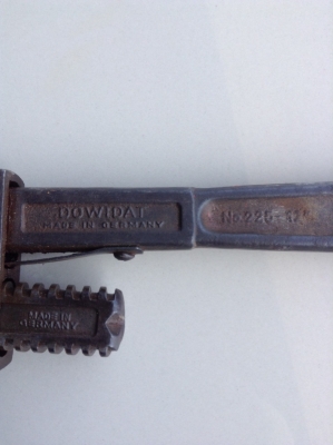 ขายประแจเลื่อน  12 นิ้ว ของเยอรมัน ราคา  1,300 บาท    ลดราคา1,100บาท