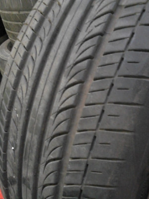 215/55R17 DEESTONE VINCENTE  ปี2012 มี 2 เส้น  TEL.081-427-3941
