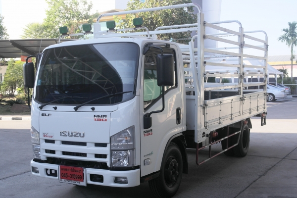 ISUZU NMR 130HP 2011