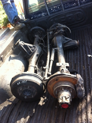 เพลาหน้า-หลังtoyoya Ln106