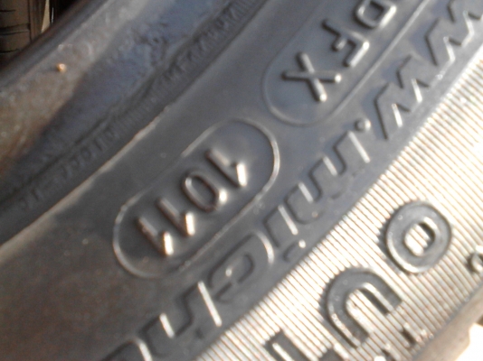 185/60R15  MICHELIN ENERGY XM1 ชุด 4 เส้น    TEL.081-427-3941