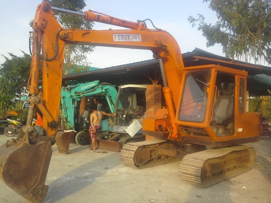 ขายรถแม็กโค    FURUKAWA   FH 31S  รถนำเข้า ยังไม่เคยใช้งานในไทย  ขายราคาถูกมาก  เครื่องดี ปั้มแรง  ทำงานไว  รถพร้อมใช้งานสภาพเดิมๆๆทุกอย่าง  เท่า PC  60  อะไหล่ไม่มีปัญหา  มีทุกตัวในไทยรับร