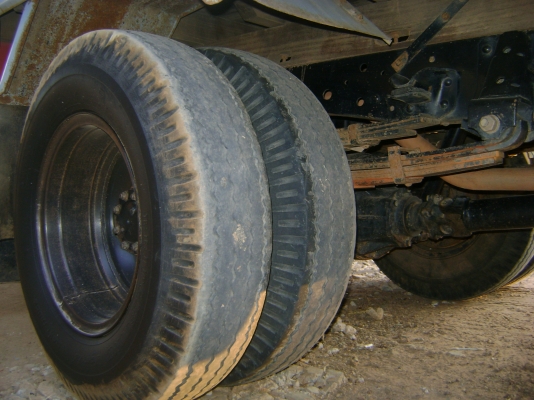 อีชูชุเครื่อง 110/120 แรง ทะเบียนเต็มพร้อมบรรทุก ราคา 430,000 บาท