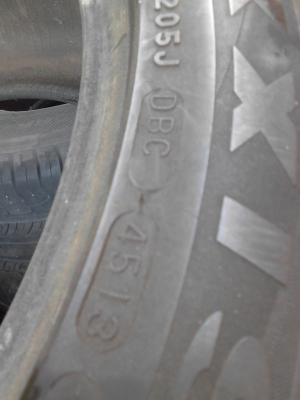 215/45R17 MAXXIS ปี 2013 ( 4513 ) มี 1 เส้น  TEL.081-427-3941