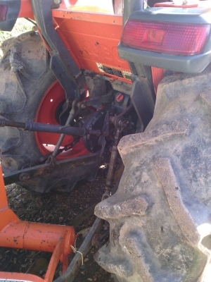 รถไถคูโบต้า L  4708 ปี 57 อุปกรณ์ครบ 3 อย่าง ดันหน้า ผานหลัง โรตาลี