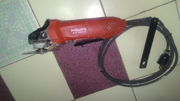 ขายหินเจียขนาดใส่ใบ4นิ้วยี่ห้อ HILTIรุ่นAG100-8สภาพดีมากๆพร้อมใช้งานครับ ขายหินเจียขนาดใส่ใบ4นิ้วยี่ห้อ HILTIรุ่นAG100-8สภาพดีมากๆพร้อมใช้งานครับ