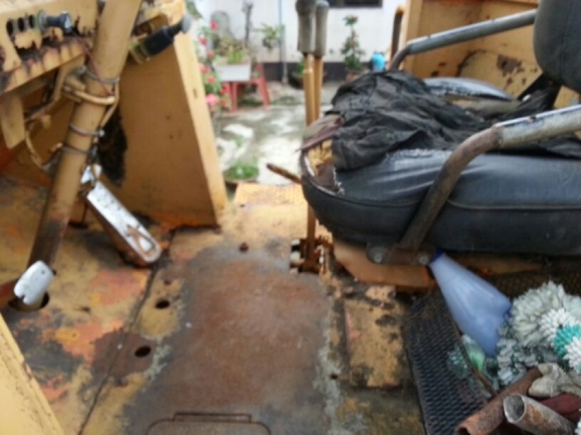 รถตัก KOMATSU  510.   สนใจติดต่อ 081 - 6079515