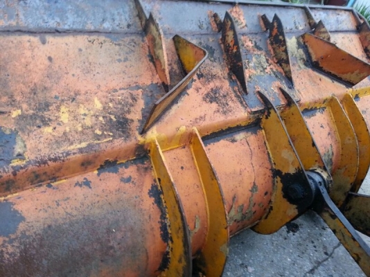 รถตัก KOMATSU  510.   สนใจติดต่อ 081 - 6079515