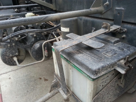 รถอีซูซุ 10 ล้อดั้ม 320 แรงม้า. ปี 51  ( ขายแม่ , ลูก. )  สนใจติดต่อ  081 - 6079515