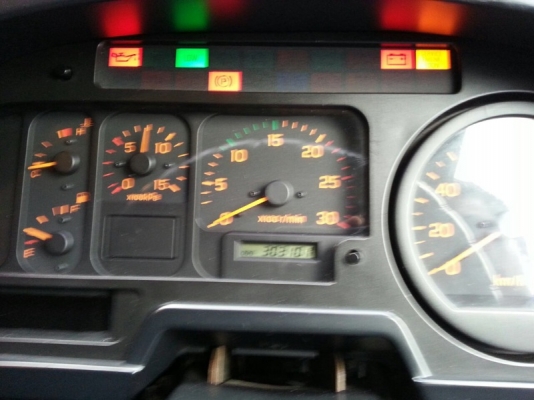 รถอีซูซุ 10 ล้อดั้ม 320 แรงม้า. ปี 51  ( ขายแม่ , ลูก. )  สนใจติดต่อ  081 - 6079515