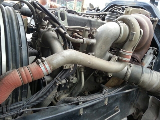 รถอีซูซุ 10 ล้อดั้ม 320 แรงม้า. ปี 51  ( ขายแม่ , ลูก. )  สนใจติดต่อ  081 - 6079515