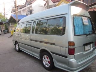 รถตู้หลังคาสูง พร้อมใช้