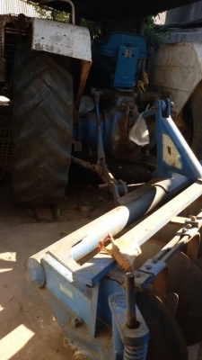 ขายรถไถฟร์อด อุปกรณ์ดันหน้า ผานหลัง เครื่องดี ช่วงล่างดี ทำงานคล่อง สภาพพร้อมใช้งาน โทร090-8588220คุณนะ ID:narong498 หรือwww.truck.in.th/498 หรือFB:ณรงค์ ซื้อขายรถมือสอง(เว็บไซต์ส่วนตัว)