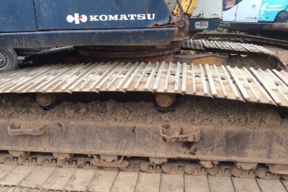 ขายรถแบคโฮ KOMATSU. PC 200-5 s/n 6x,xxx  คอนโทลสั้น, ตัวเดินจีบ