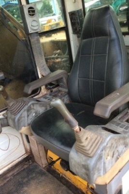 ขายรถแบคโฮ KOMATSU. PC 200-5 s/n 6x,xxx  คอนโทลสั้น, ตัวเดินจีบ