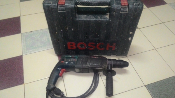 ขายสว่านระบบเจาะกระแทกปูนยี่ห้อBoschรุ่นGBH2-26DFR3ระบบรุ่นใหญ่ปรับเดินหน้าถอยหลังได้สภาพพร้อมใช้งานของแท้คับ