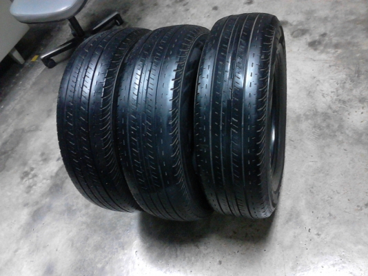 215/70R15 BRIDGESTONE DURAVIS R611 มี 3 เส้น   TEL.081-427-3941