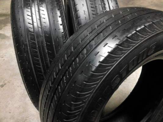 215/70R15 BRIDGESTONE DURAVIS R611 มี 3 เส้น   TEL.081-427-3941