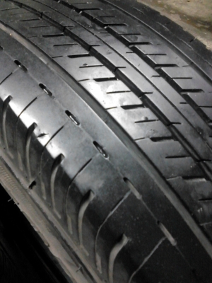 215/70R15 BRIDGESTONE DURAVIS R611 มี 3 เส้น   TEL.081-427-3941
