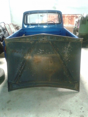 ขายฝากระโปรงดัทสัน 620 พร้อมคิ้วฝากระโปรงด้วยครับ