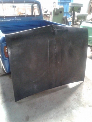 ขายฝากระโปรงดัทสัน 620 พร้อมคิ้วฝากระโปรงด้วยครับ