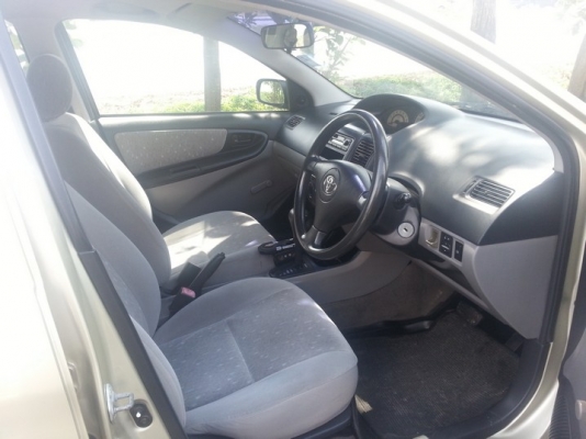 Toyota soluna vios ปี 04