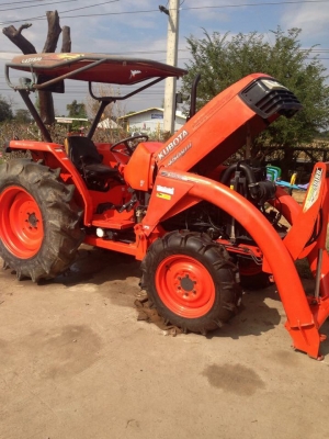 4508di. สวยสดมาแล้วครับรถเหมือนใหม่ คานบนสวย ราคา300000