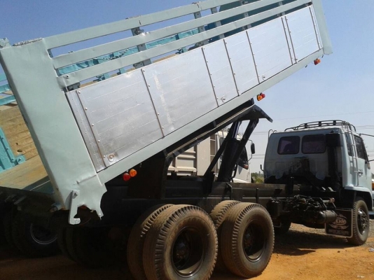 ขายดั้ม10ล้อ2เพลา ISUZU ร็อกกี้210แรง  เครื่องดี คัชซีสวย ยางดี10เส้น ภายในสวย แอร์เย็น สภาพพร้อมใช้งาน เอกสารพร้อมโอน จัดไฟแนนซ์ได้ เงื่อนไขง่ายๆวันเดียวรับรถ สนใจโทร090-8588220คุณนะ ID:narong498 หรือ www.truck.in.th/498 หรือFB:ณรงค์ ซื้อขายรถมือสอง(เว็บ