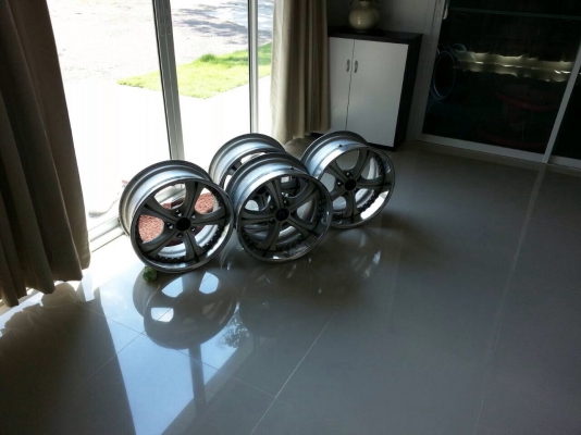 ล้อjapan3ชิ้น(จบในเดือนนี้แถมยางติดไป4เส้น)