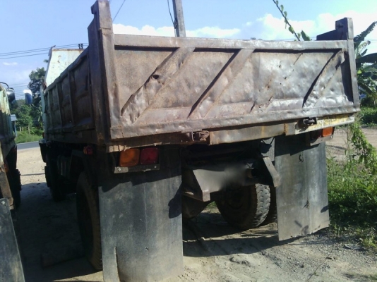 รถอีซูซุ 6 ล้อดั้ม FTR  195 แรงม้า. ปี 38  สนใจติดต่อ 081 - 6079515