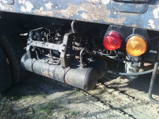 รถอีซูซุ 6 ล้อดั้ม FTR  195 แรงม้า. ปี 38  สนใจติดต่อ 081 - 6079515