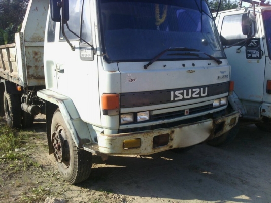 รถอีซูซุ 6 ล้อดั้ม FTR  195 แรงม้า. ปี 38  สนใจติดต่อ 081 - 6079515