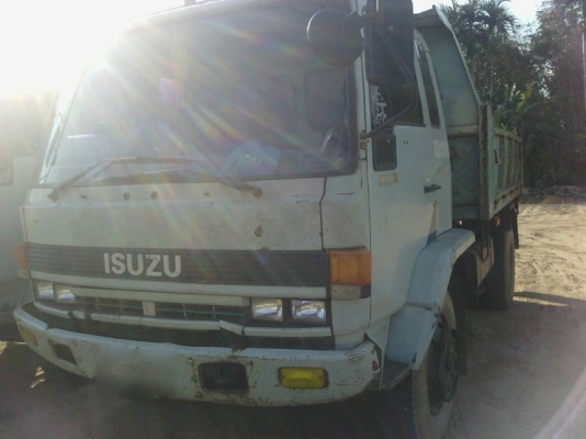 รถอีซูซุ 6 ล้อดั้ม FTR  195 แรงม้า. ปี 38  สนใจติดต่อ 081 - 6079515