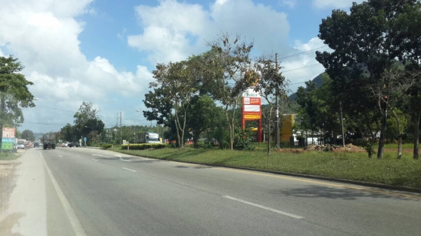 ขายด่วน ที่ดินติดถนนสวยมาก 21 ไร่ ขายด่วน ที่ดินติดถนนสวยมาก 21 ไร่