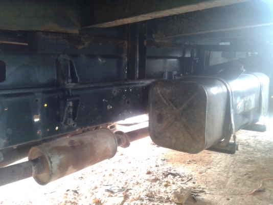 ขายรถบรรทุก6ล้อดั้ม